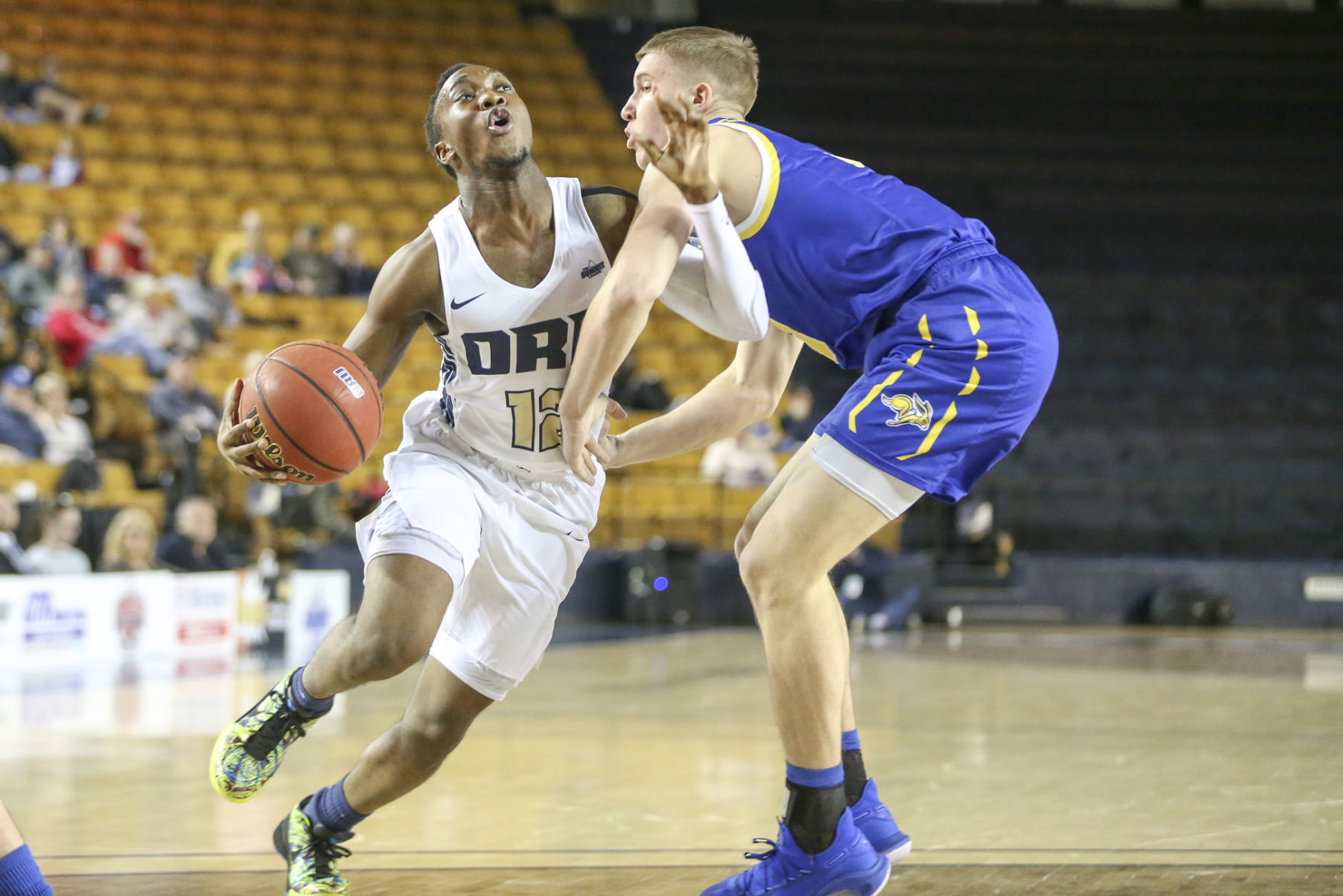Oral Roberts Golden Eagles vs South Dakota State Jackrabbits